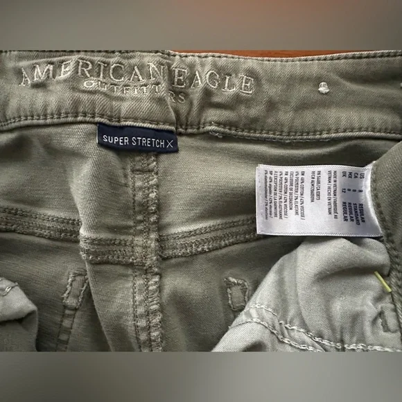 American Eagle  Super stretch Jeggings Sz 8
Trendy Streetwear Grunge Cool Vibes - Picture 10 of 12